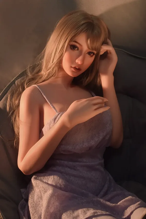 Elsa Babe Sasaki Azusa