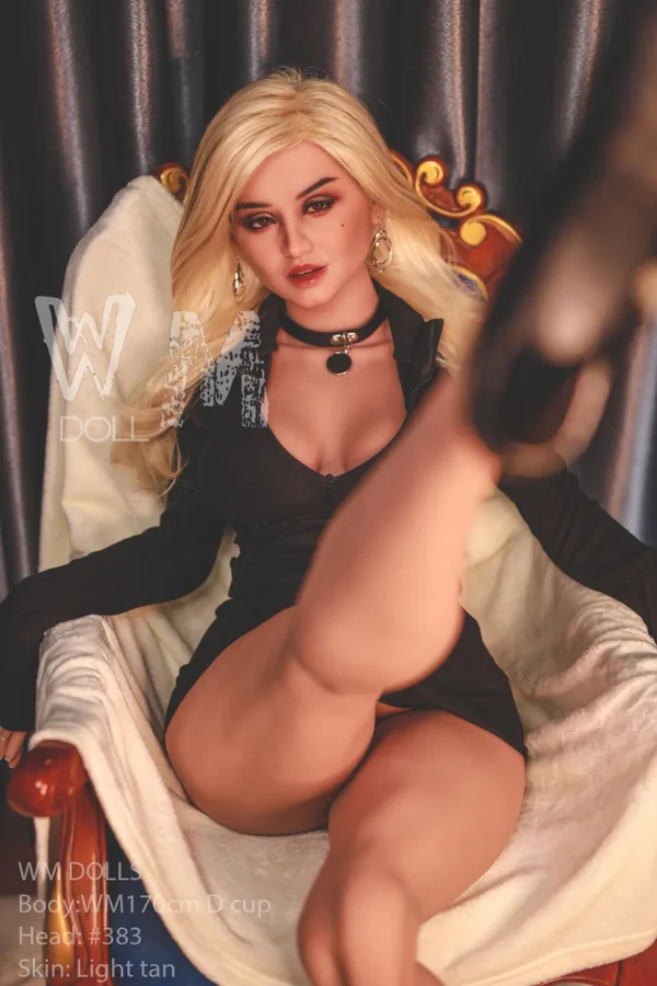 WM Doll 383