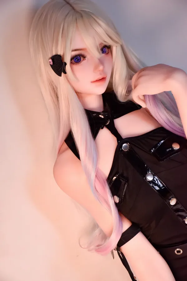 Elsa Babe Kino Kayoko