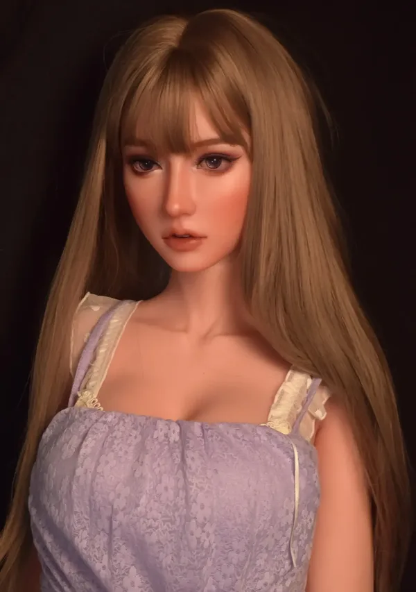 Elsa Babe Sasaki Azusa