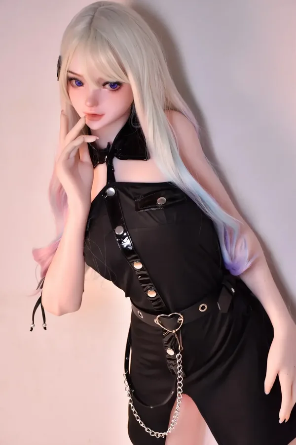 Elsa Babe Kino Kayoko